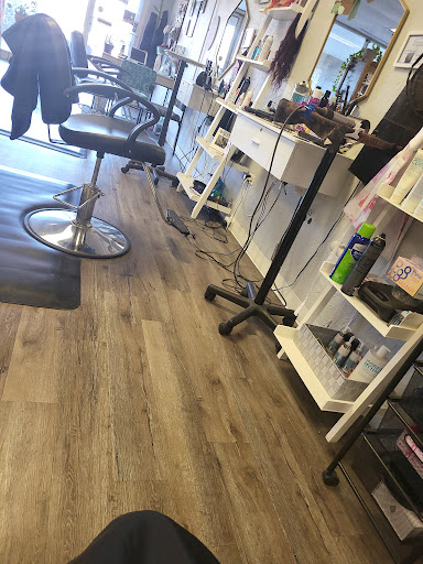 Beauty Salon «Formula Salon», reviews and photos, 320 E Commercial St, Springfield, MO 65803, USA