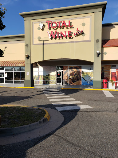 Wine Store «Total Wine & More», reviews and photos, 1641 Carl D. Silver Parkway, Fredericksburg, VA 22401, USA