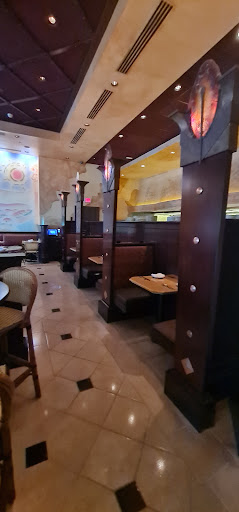 Restaurant «The Cheesecake Factory», reviews and photos, 1504 Old Country Rd, Westbury, NY 11590, USA