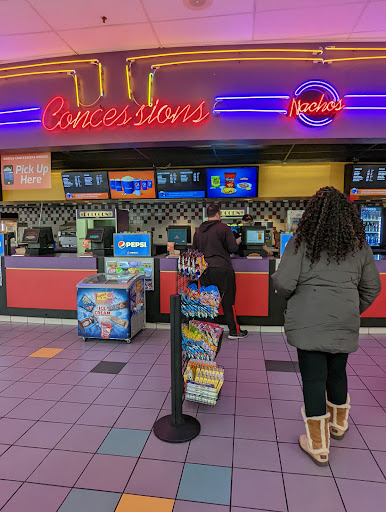 Movie Theater «Regal MacArthur Center Stadium 18 & RPX», reviews and photos, 300 Monticello Ave #330, Norfolk, VA 23510, USA