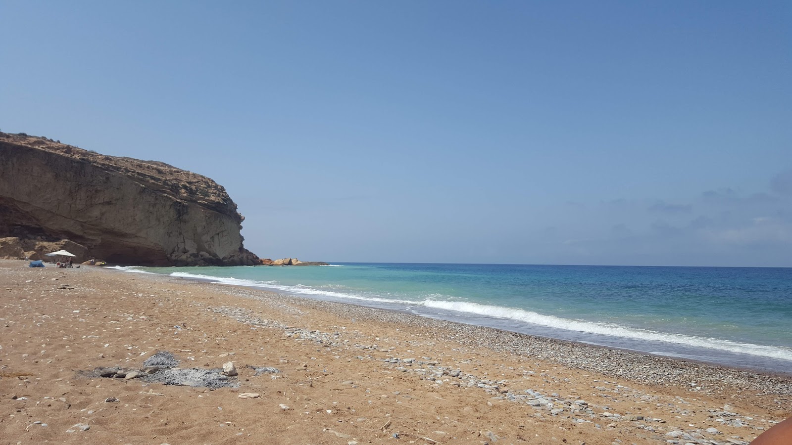 Valokuva Boufadisse beachista. villi alue