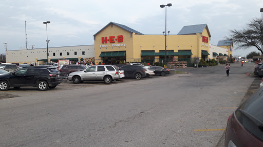 Grocery Store «H-E-B Grocery», reviews and photos, 1301 Wooded Acres Dr, Waco, TX 76710, USA