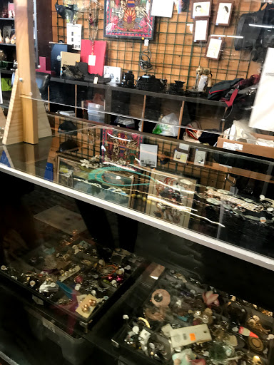 Thrift Store «Community Thrift», reviews and photos, 623 Valencia St, San Francisco, CA 94110, USA