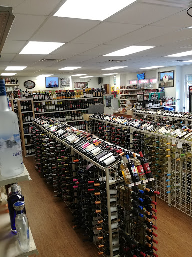 Liquor Store «Fine Wine & Liquor», reviews and photos, 5 Meadow St, Naugatuck, CT 06770, USA