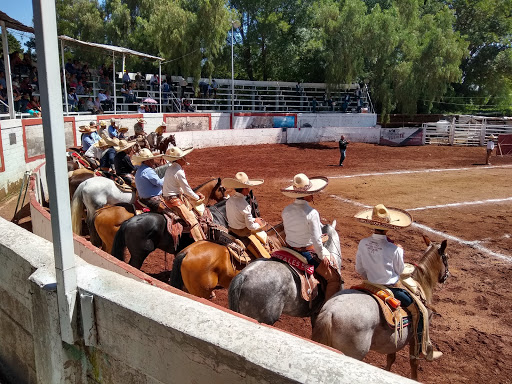 Lienzo Charro El Picacho