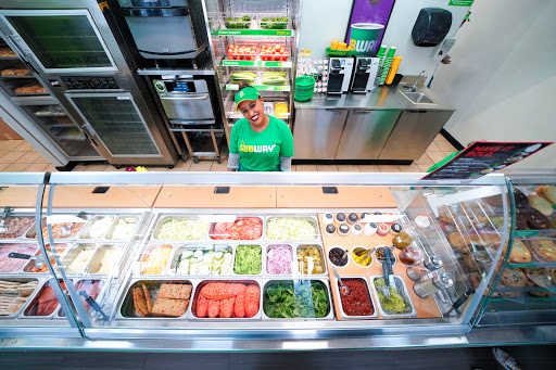 Restaurant «SUBWAY®Restaurants», reviews and photos, 23411 Aliso Viejo Pkwy Suite J, Aliso Viejo, CA 92656, USA
