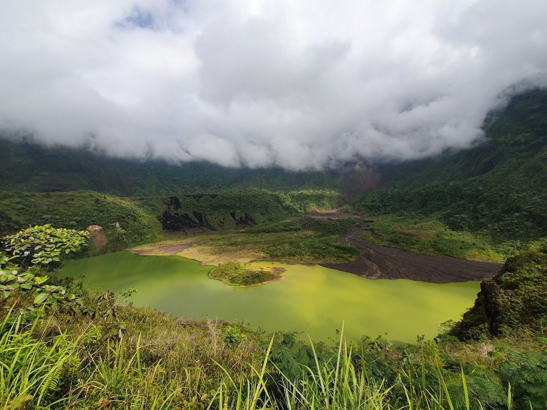 Kawah gunung Galunggung