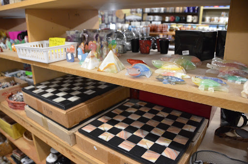 Gift Shop «Wild Wonderful Gift Shop», reviews and photos, 803 Mammoth Cave Rd, Cave City, KY 42127, USA