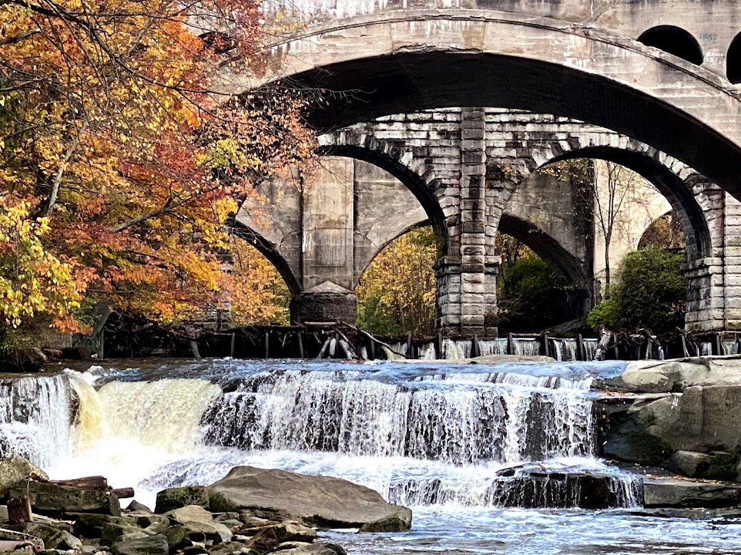 Berea Falls Scenic Overlook- Barret Overlook