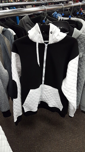 Clothing Store «Burlington Coat Factory», reviews and photos, 4293 Winston Ave #2, Covington, KY 41015, USA