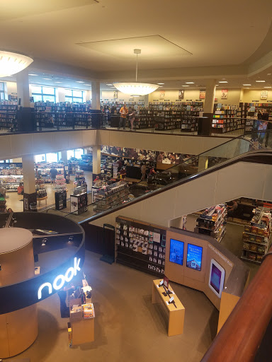 Book Store «Barnes & Noble», reviews and photos, 3 S Tunnel Rd, Asheville, NC 28805, USA