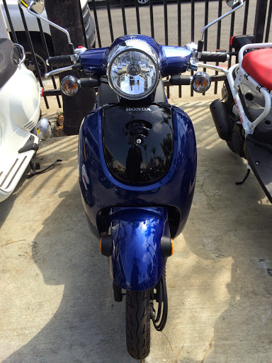 Honda Dealer «Honda of Hollywood», reviews and photos, 6511 California Route 2, Los Angeles, CA 90038, USA