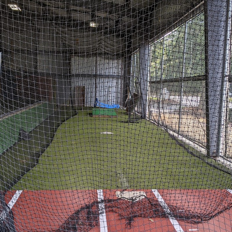 Airport Golf & Batting Center