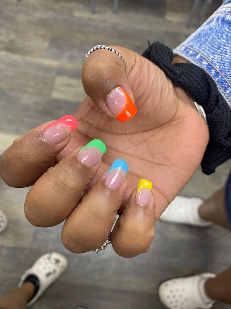 Tracey Nails 07087