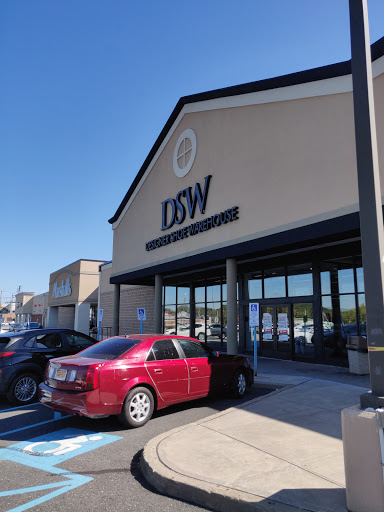 Shoe Store «DSW Designer Shoe Warehouse», reviews and photos, 2485 Richmond Ave, Staten Island, NY 10314, USA