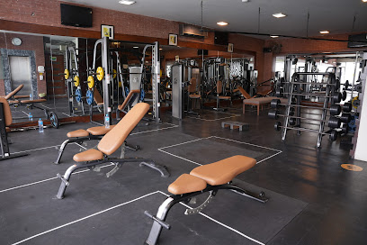 STRUCTURE HEALTH & FITNESS DHA LAHORE