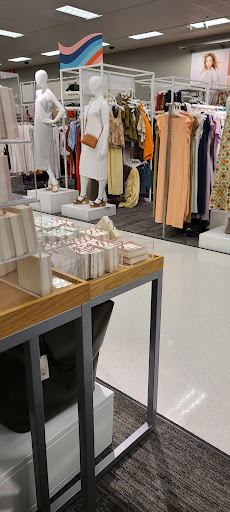 Department Store «Target», reviews and photos, 650 Brown Rd, Auburn Hills, MI 48326, USA