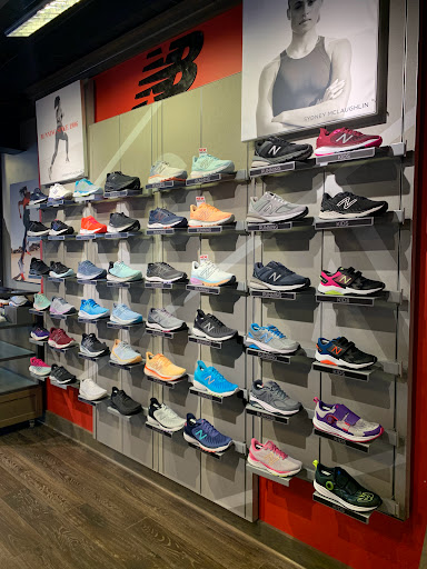 Shoe Store «New Balance Portland», reviews and photos, 7385 SW Bridgeport Rd, Tigard, OR 97224, USA