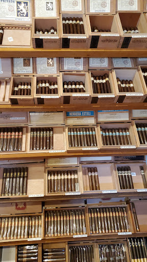 Tobacco Shop «Tobacco Grove», reviews and photos, 8069 Wedgewood Ln N, Maple Grove, MN 55369, USA