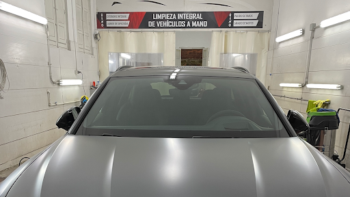 We Wash | Lavado de coches | Pulido faros en León, León
