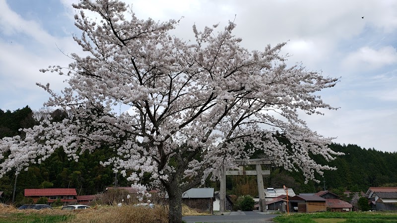 茅部神社の大鳥居