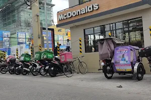 Mcdonald's Bulihan, Silang image