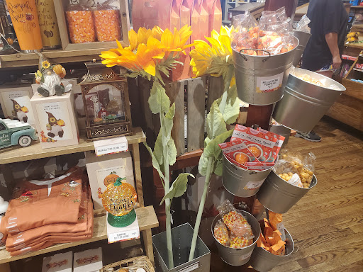 American Restaurant «Cracker Barrel Old Country Store», reviews and photos, 350 W 120th Ave, Northglenn, CO 80234, USA