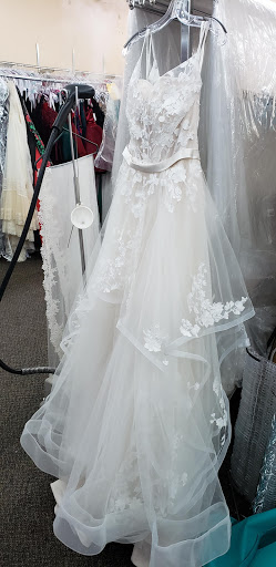 Bridal Shop «The Blushing Bride», reviews and photos, 1837 W Main St, Dothan, AL 36301, USA