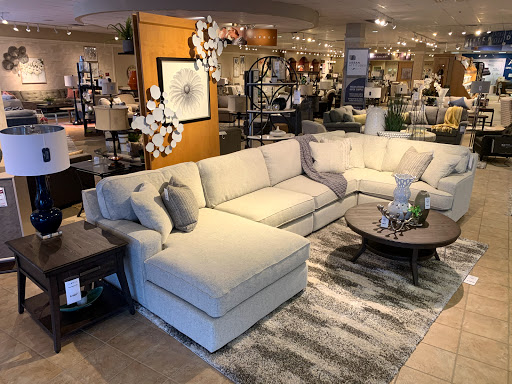 Furniture Store «La-Z-Boy Furniture Galleries», reviews and photos, 7790 Mentor Ave, Mentor, OH 44060, USA