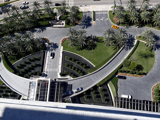 Clothing Store «Neiman Marcus», reviews and photos, 9700 Collins Ave, Bal Harbour, FL 33154, USA