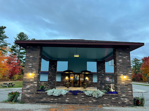 Paradise Inn & Suites