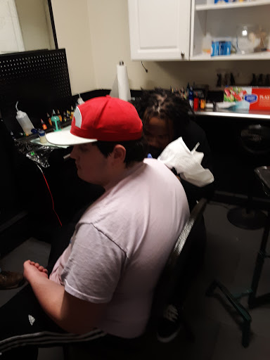 Tattoo Shop «Boston Street Tattoo», reviews and photos, 555 Boston St, Lynn, MA 01905, USA