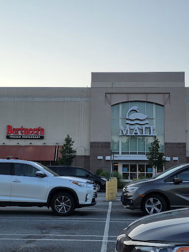Shopping Mall «Solomon Pond Mall», reviews and photos, 601 Donald Lynch Blvd, Marlborough, MA 01752, USA