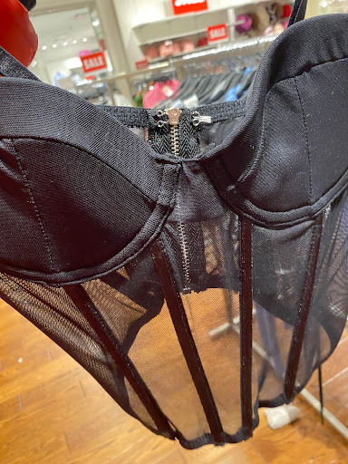 Clothing Store «F21 XXI», reviews and photos, 8040 Mall Walk, Yonkers, NY 10704, USA