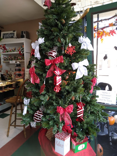 Thrift Store «Childrens Hospital Thrift Shop», reviews and photos, 3301 Burbank Blvd, Burbank, CA 91505, USA