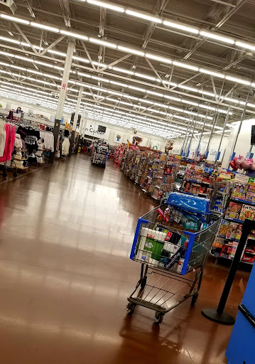 Department Store «Walmart Supercenter», reviews and photos, 4700 135th St, Crestwood, IL 60445, USA