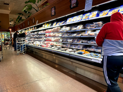 Grocery Store «DeCicco & Sons», reviews and photos, 17 Maple Ave, Armonk, NY 10504, USA