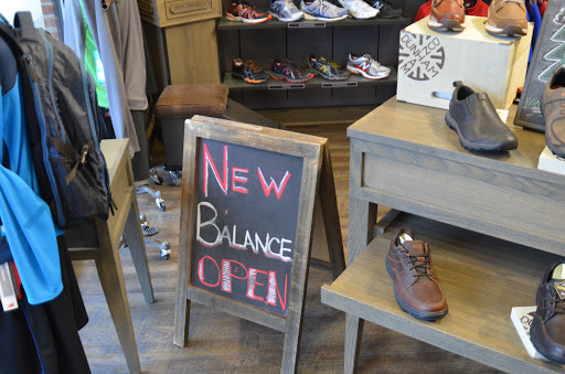Shoe Store «New Balance Fairlawn», reviews and photos, 2691 W Market St, Fairlawn, OH 44333, USA