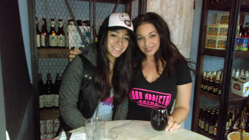 Wine Bar «Venice Beach Wines», reviews and photos, 529 Rose Ave, Venice, CA 90291, USA