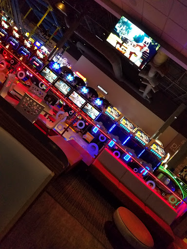 Restaurant «Main Event Entertainment», reviews and photos, 10700 Davis Dr, Alpharetta, GA 30009, USA