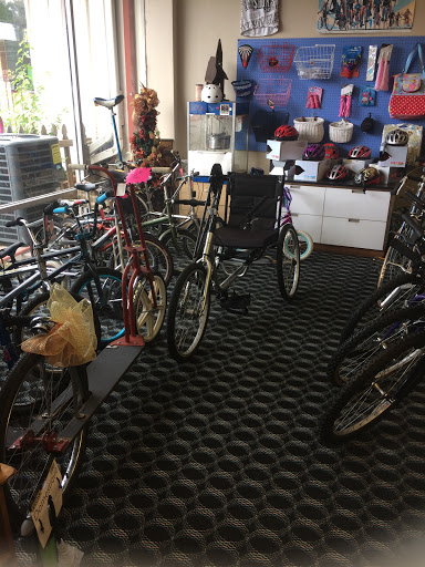 Bicycle Store «Higgins Cycle Shop», reviews and photos, 2420 Battleground Ave, Greensboro, NC 27408, USA