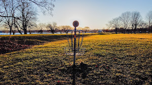 Geneva Lakefront Park 5 & 20 Disc Golf Course