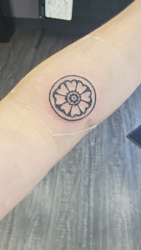 Tattoo Shop «Red Octopus Tattooing», reviews and photos, 6718 Suitland Rd, Morningside, MD 20746, USA