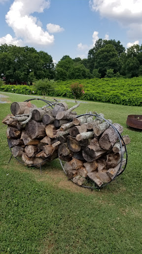 Winery «Treehouse Vineyards», reviews and photos, 301 Bay St, Monroe, NC 28112, USA