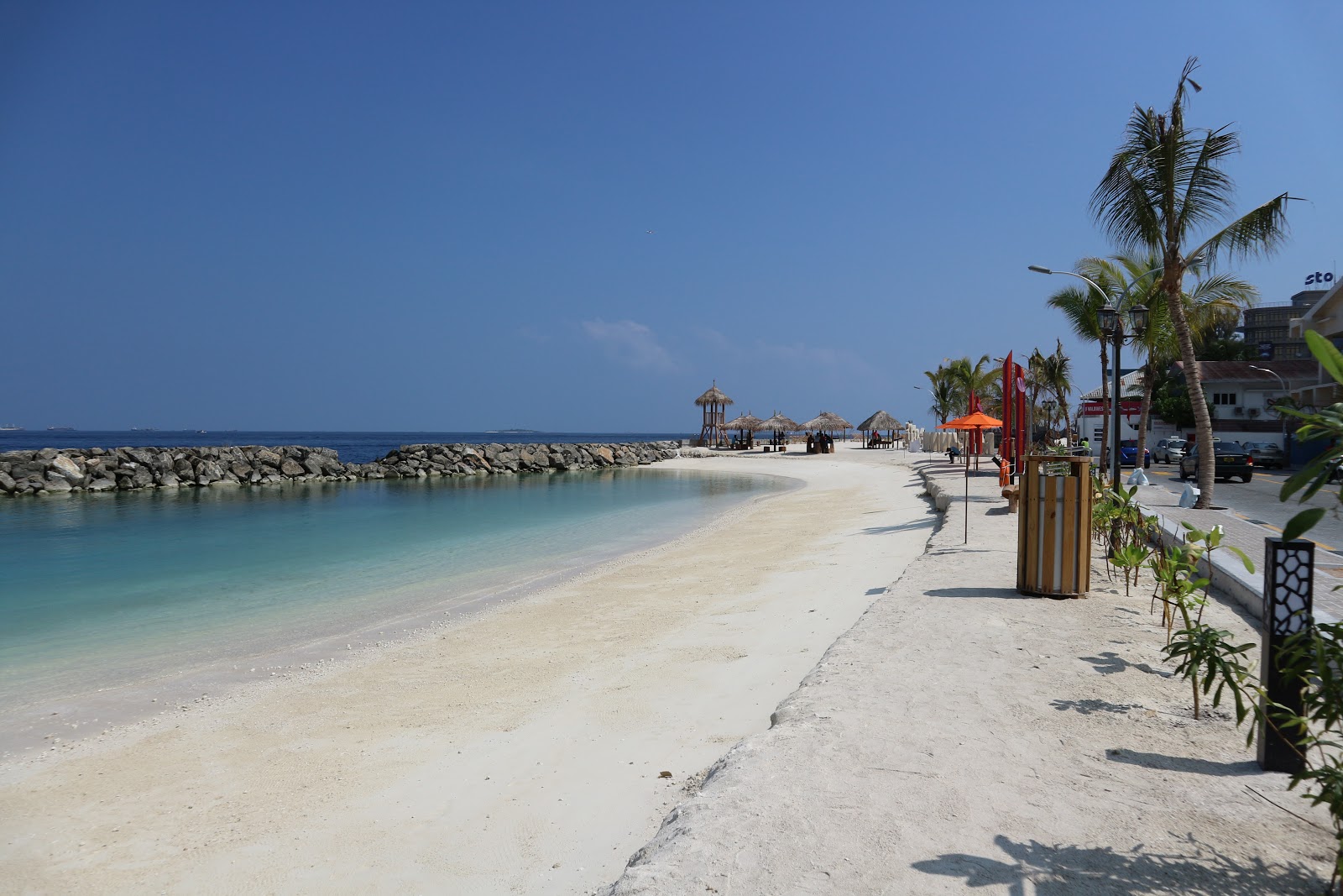 Zdjęcie Rasfannu Artificial Beach obszar udogodnień