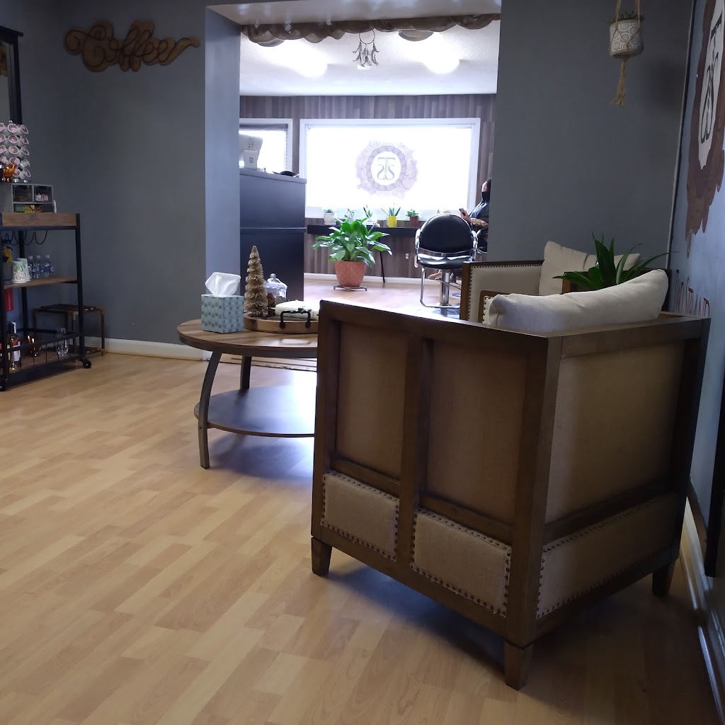 Two Strand Salon 21234