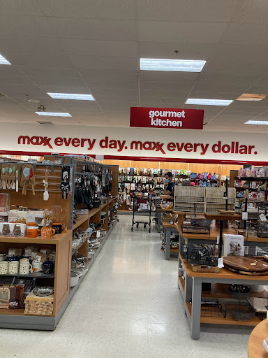 Department Store «T.J. Maxx», reviews and photos, 4794 Ridge Rd, Brooklyn, OH 44144, USA