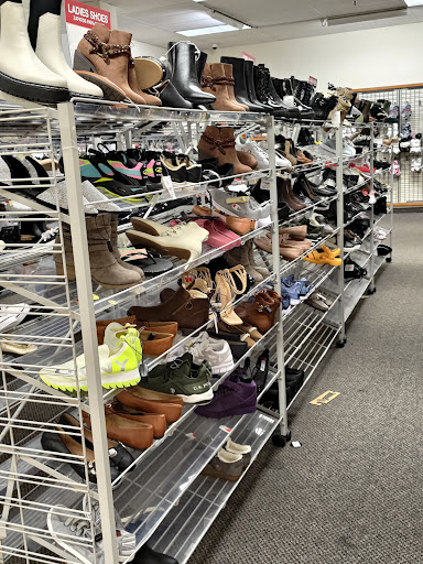 Clothing Store «Burlington Coat Factory», reviews and photos, 3050 N 5th Street Hwy, Reading, PA 19605, USA