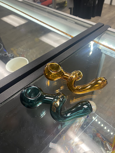 Tobacco Shop «3M Smoke Shop», reviews and photos, 644 W Chapman Ave, Placentia, CA 92870, USA