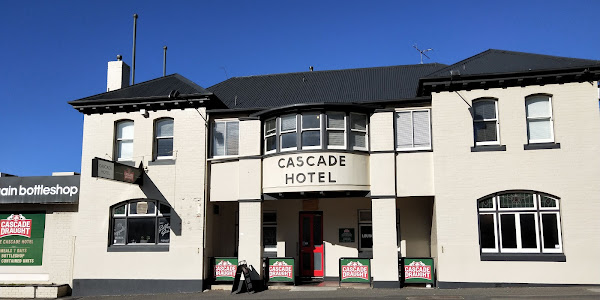 Cascade Hotel & Holiday Units